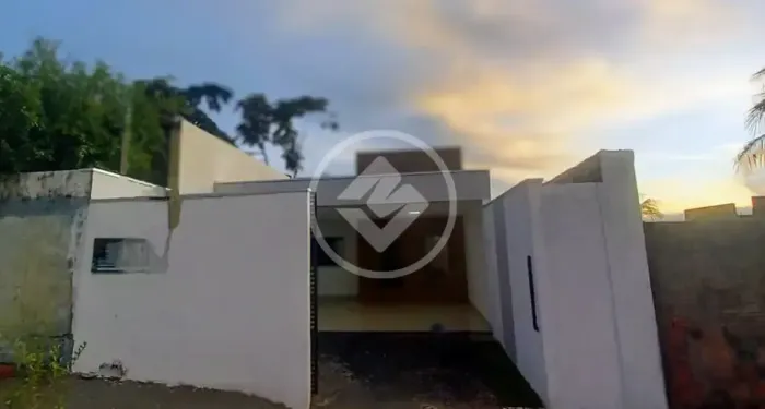 Casa no Santa Cruz l, 3 quartos sendo 1 suíte, (rua fechada com portão eletrônico) Casa no