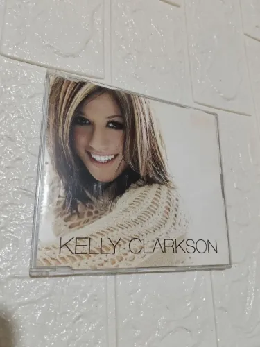 Kelly Clarkson Miss Independent promo europeu.