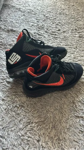 Nike Lebron James