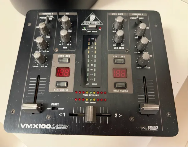 Mixer Dj Behringer Vmx100 Usb 2 Canais (Usado)