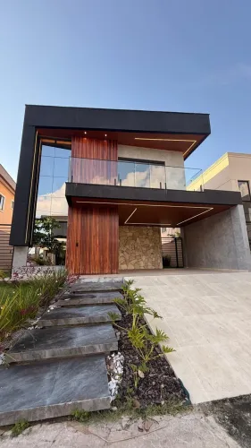 Casa em condomínio, 4 quartos, 4 suítes, 268 m², 2 vagas no Coqueiro em Belém