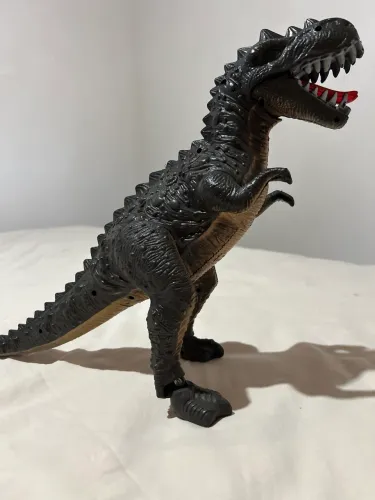 Dinossauro de brinquedo 