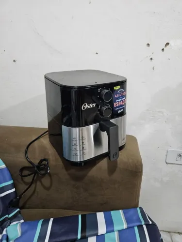 Airfryer Oster 4,6l nova
