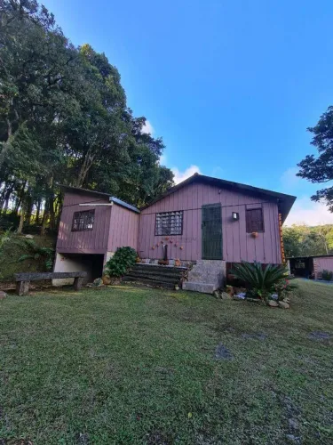 Chácara à venda em Piraquara, Roça Nova, 1.188m² de terreno com casa mobiliada de 54m², a 