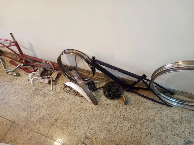 Lote de Peças Caloi Cruiser aro 26 + Par de Aros Monark 26 + Quadro BMX 20 + peças