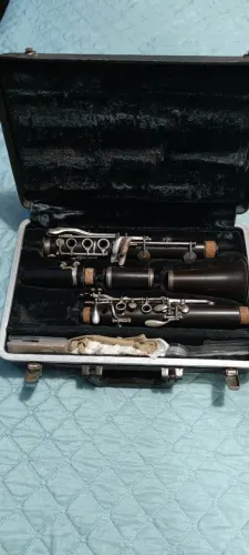 clarinete em Si bemol (Sib) de 17 chaves