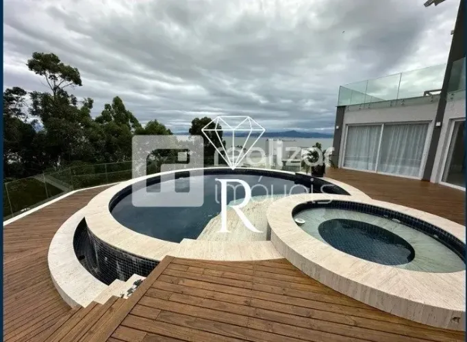Casa em condomínio em Cacupé, Florianópolis