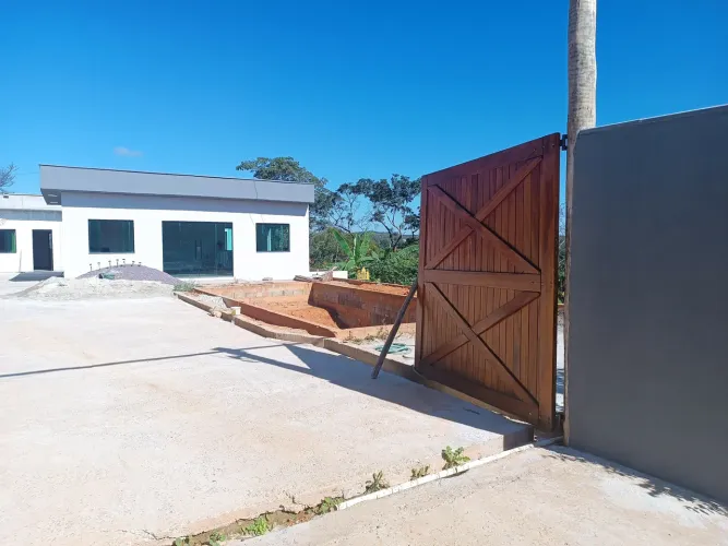 Sítio à Venda em Andiroba, Esmeraldas - 2.500 m² de Tranquilidade e Conforto