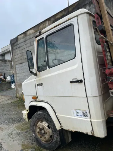 MERCEDEZ 709 1993