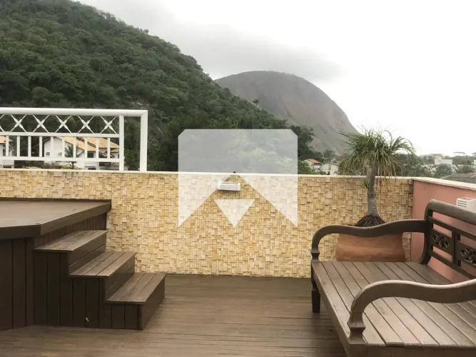 Itacoatiara | Cobertura 4 quartos, sendo 2 suites