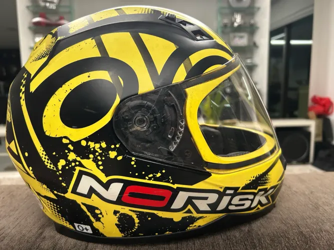 Capacete Norisk Tamanho 61, modelo Grafiks Amarelo/Preto, seminovo, raridade!