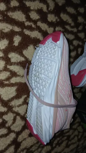 Tênis feminino novo