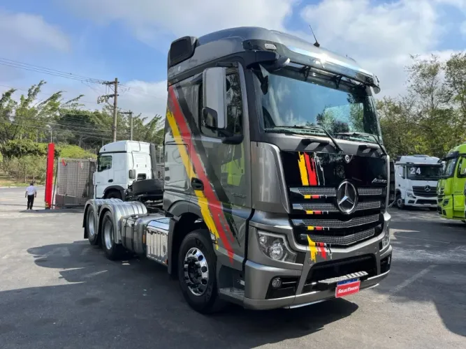 Mercedes Benz Actros 2548 6x2 23/24 Selectrucks