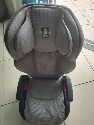 Cadeira de carro borigoto peg perego 15 36 kilos com ajustes