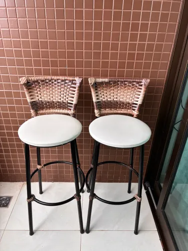 Vendo duas banquetas em perfeito estado