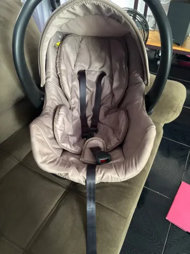 Bebê conforto Burigotto