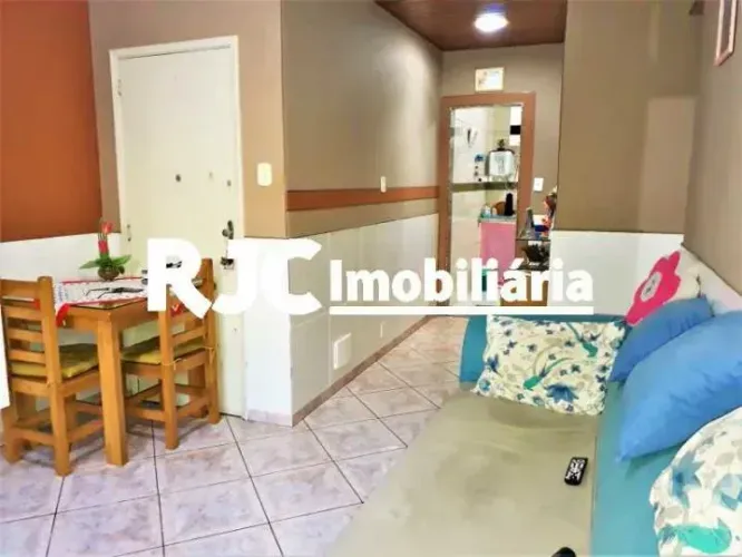 Apartamento de 56 metros quadrados no bairro Rio Comprido com 2 quartos