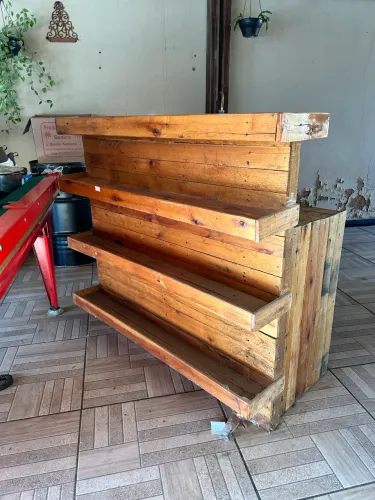 Balcão expositor de palete
