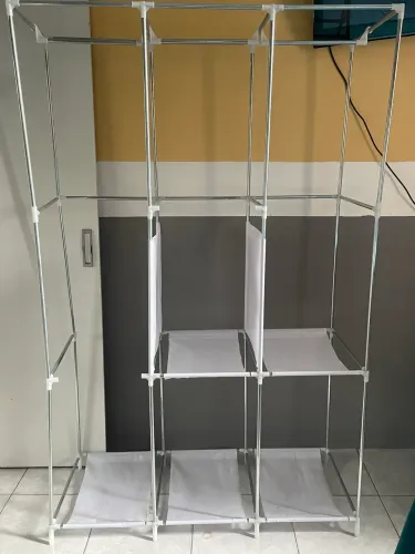 Arara de roupas desmontável