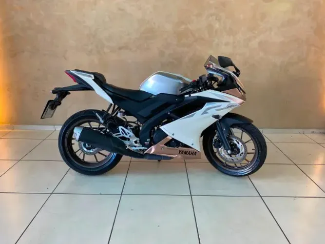 YAMAHA YZF R15