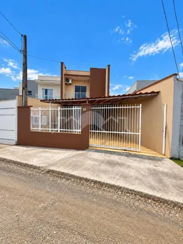 Sobrado Geminado com 3 quartos à Venda, Itaum - Joinville