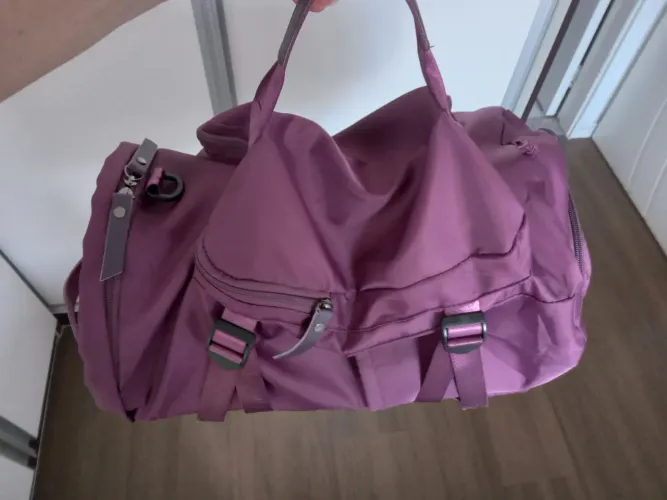 Bolsa de viagem/ mochila ( leiam a descrição )