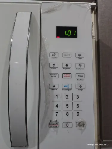 Vendo microondas semi novo