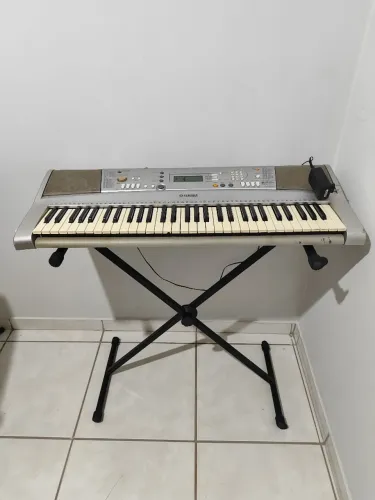 Yamaha PSR E303 Troco
