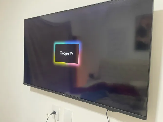 Vendo TV 43 Pol Philips Ambilight