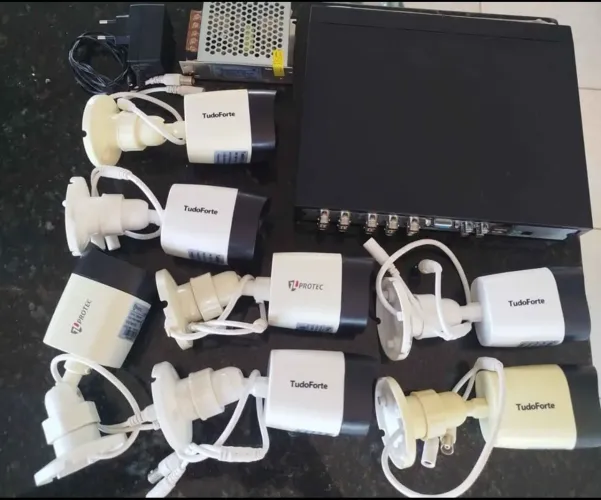 VENDO KIT CÂMERAS CFTV COMPLETO.