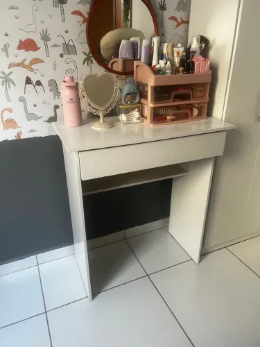 Mesinha escrivaninha nova