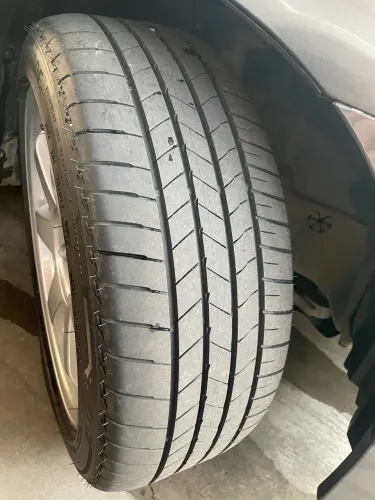 Pneus Bridgestone 225 45 17 Novos