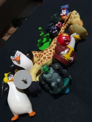 Lote de brinquedos da DreamWorks 
