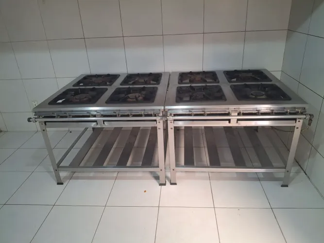 Fogão industrial e Coifa, aço inox 304, 8 bocas, com grades de 40cm.