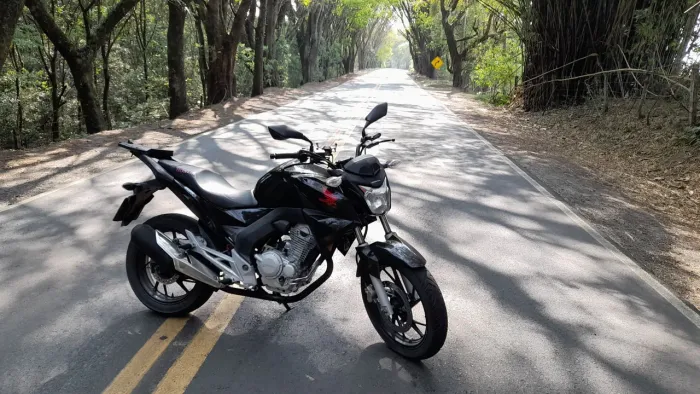 Vende se ou troca se por 300 f twuister..twuister excelente estado conservação