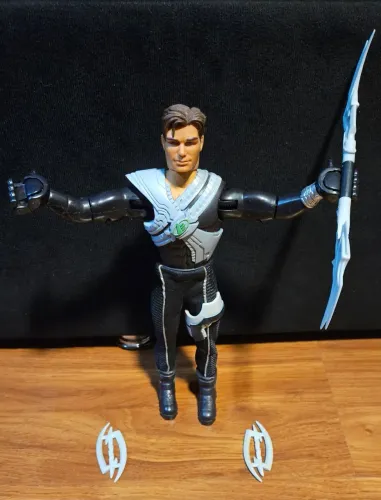 Boneco clássico max steel com lança