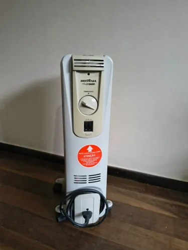 Aquecedor De Ambiente Britânia A Óleo Ab1500 Cinza