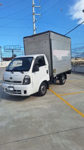 Kia Motors Bongo K-2500 2.5 4X2 TB Diesel 2014
