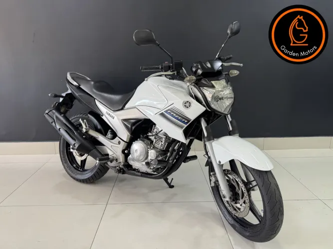 FAZER YS 250 2015 - TROCO E FINANCIO