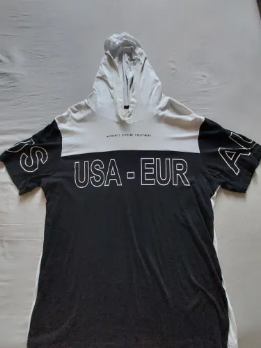 Camiseta com capuz, Masculina, Tamanho G.