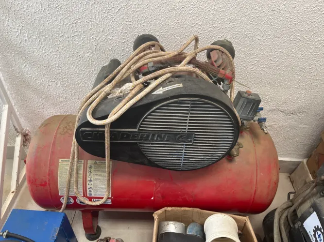 Compressor Chiaperine 10,2 pés semi novo