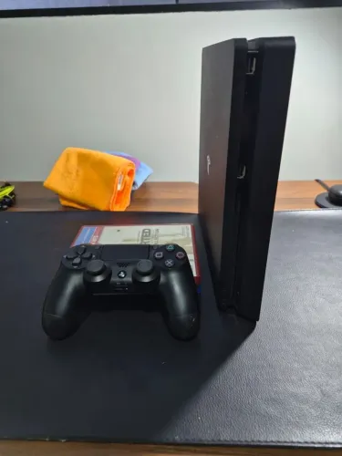 Playstatiom 4 com 1 controle