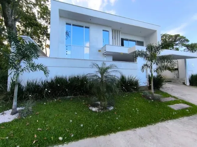 Casa 3 dorm PISCINA linda VISTA próxima ao centro de Criciúma ACEITA imóvel de menor valor