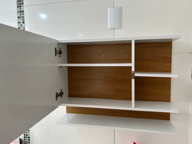 Armário de banheiro com espelho e 1 porta