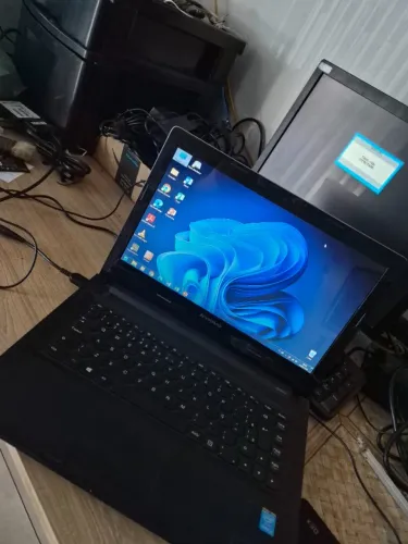 Notebook Lenovo Core i3 4a Geração 8 Gigas Memória HD 320 Gigas Somos Loja