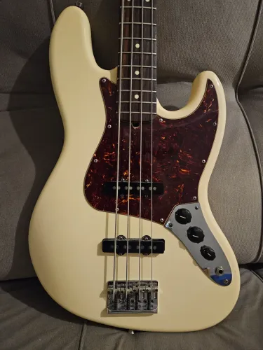 Baixo Fender Jazz Bass American Standard Americano 