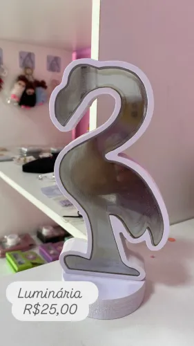Luminária Flamingo.