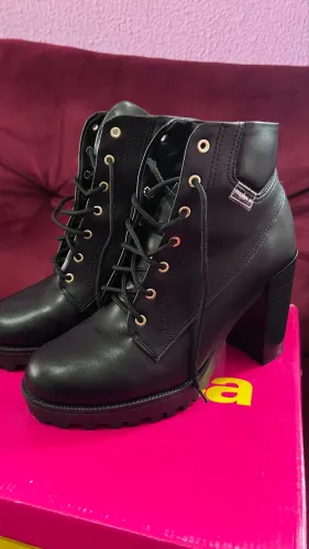 Bota Moleca Cano Curto