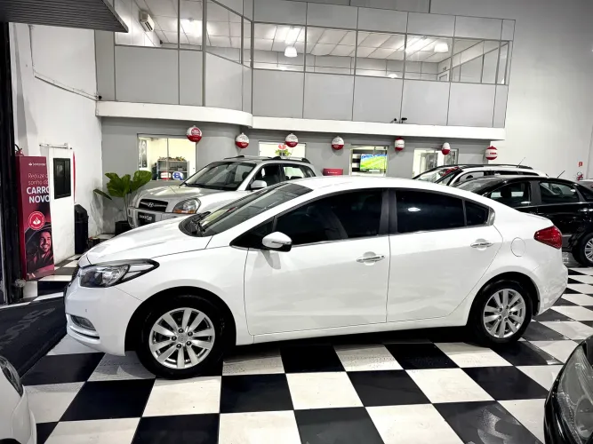Kia Motors Cerato 1.6 16V Flex Aut. 2014