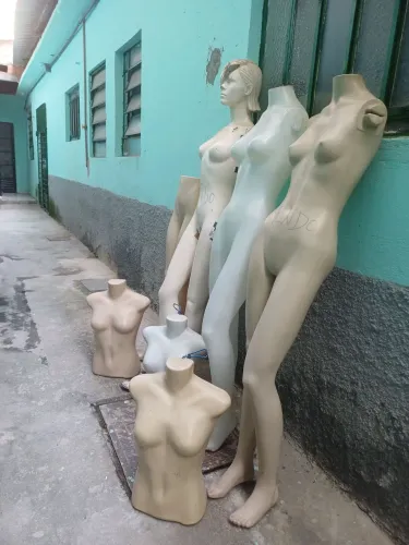 Manequins
